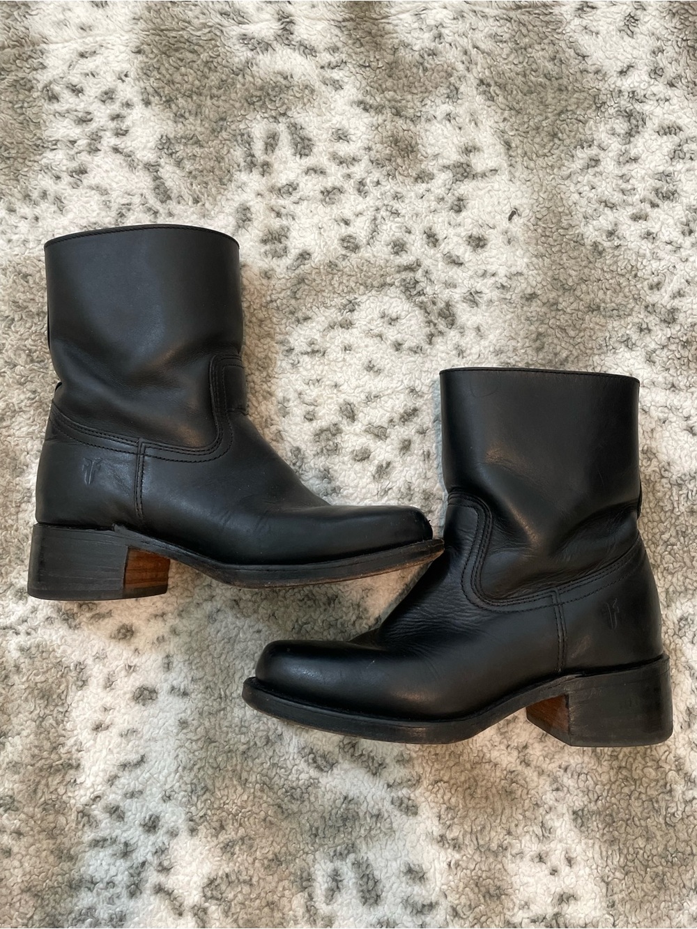 Black Frye campus ankle short boots